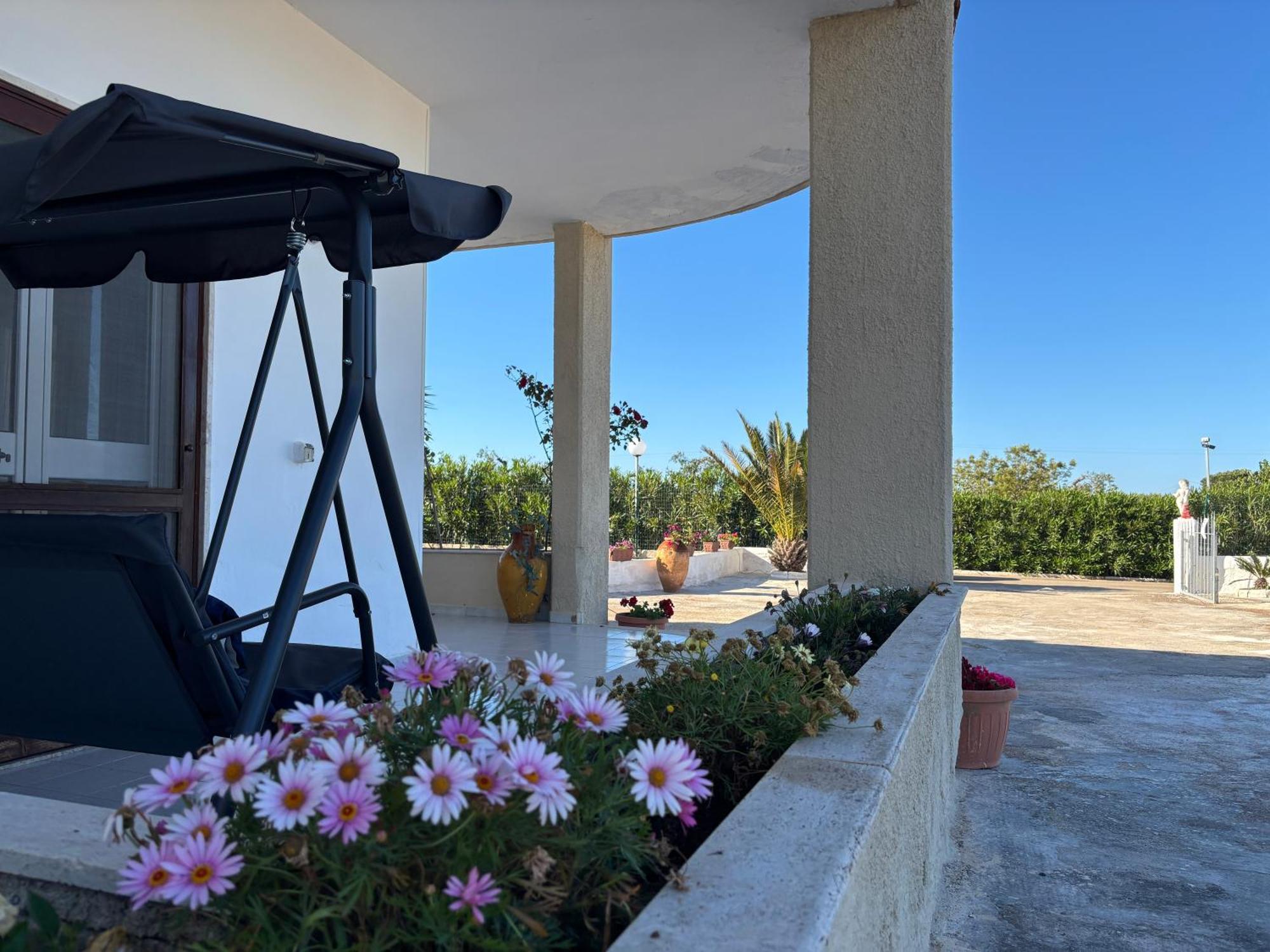 Вилла Lilly'S House Торре-Санта-Сабина Экстерьер фото